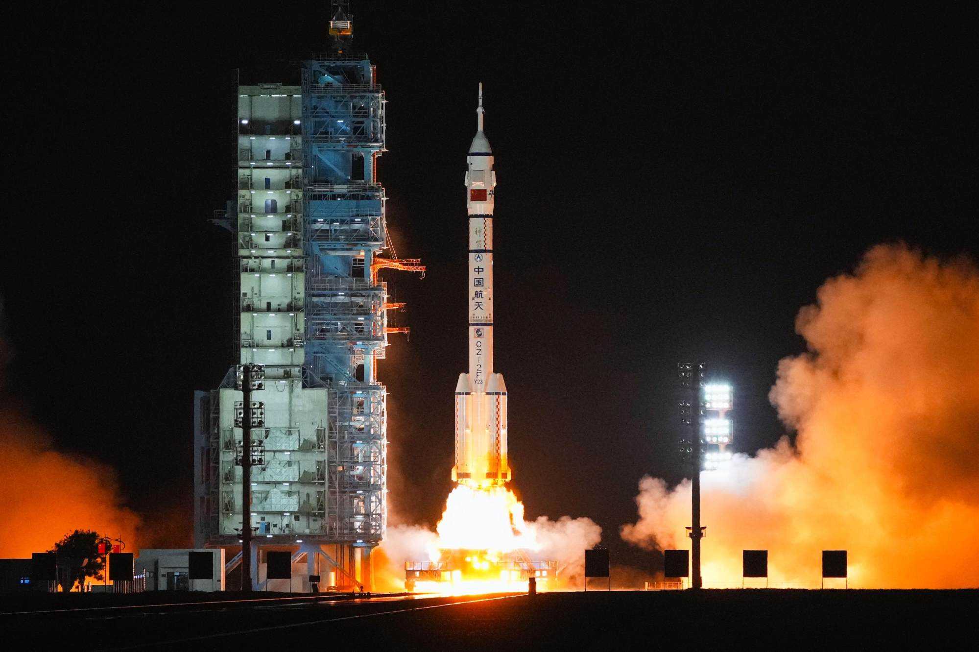 A rocket carrying the Shenzhou-23 spacecraft with astronauts Zhu Yangzhu, Zhang Zhiyuan and Lai Ka-ying, the first astronaut from Hong Kong, blasts off. Photo: Kyodo