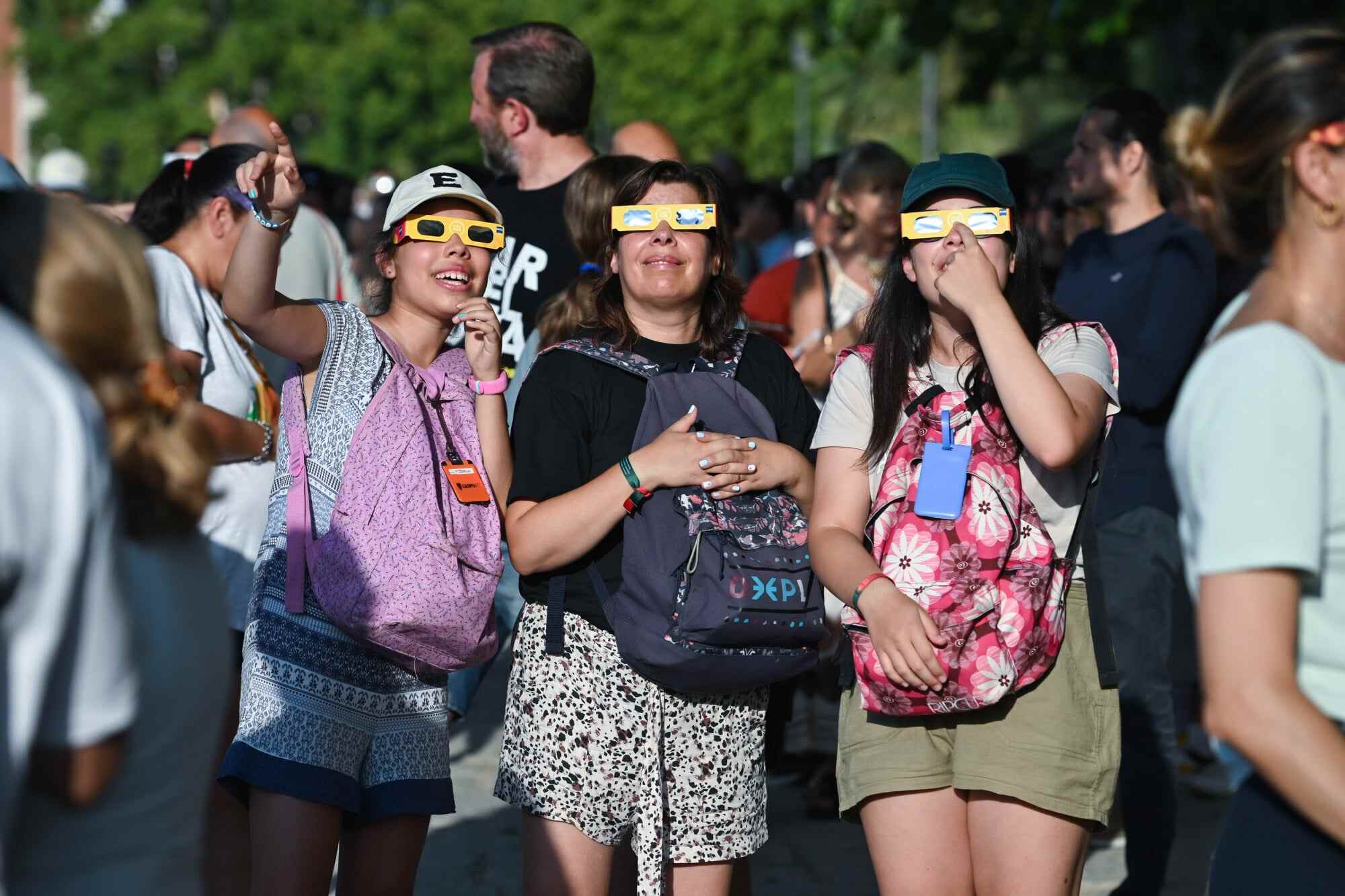 People watch a total solar eclipse in Madrid, Spain, the country’s first in more than a century. Photo: Xinhua
